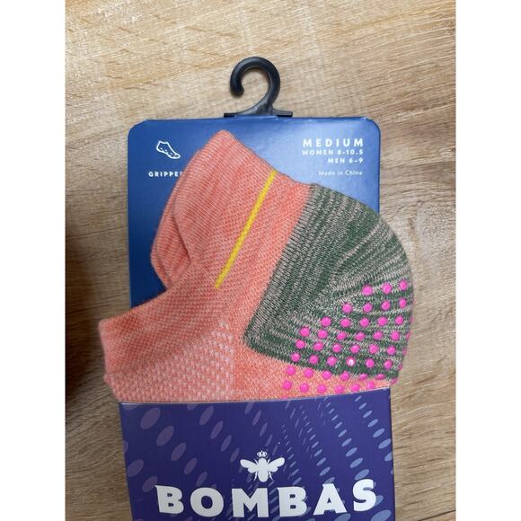 New 3 Pairs Bombas Grippers Ankle Socks Pink Salmon Medium - Picture 2 of 3